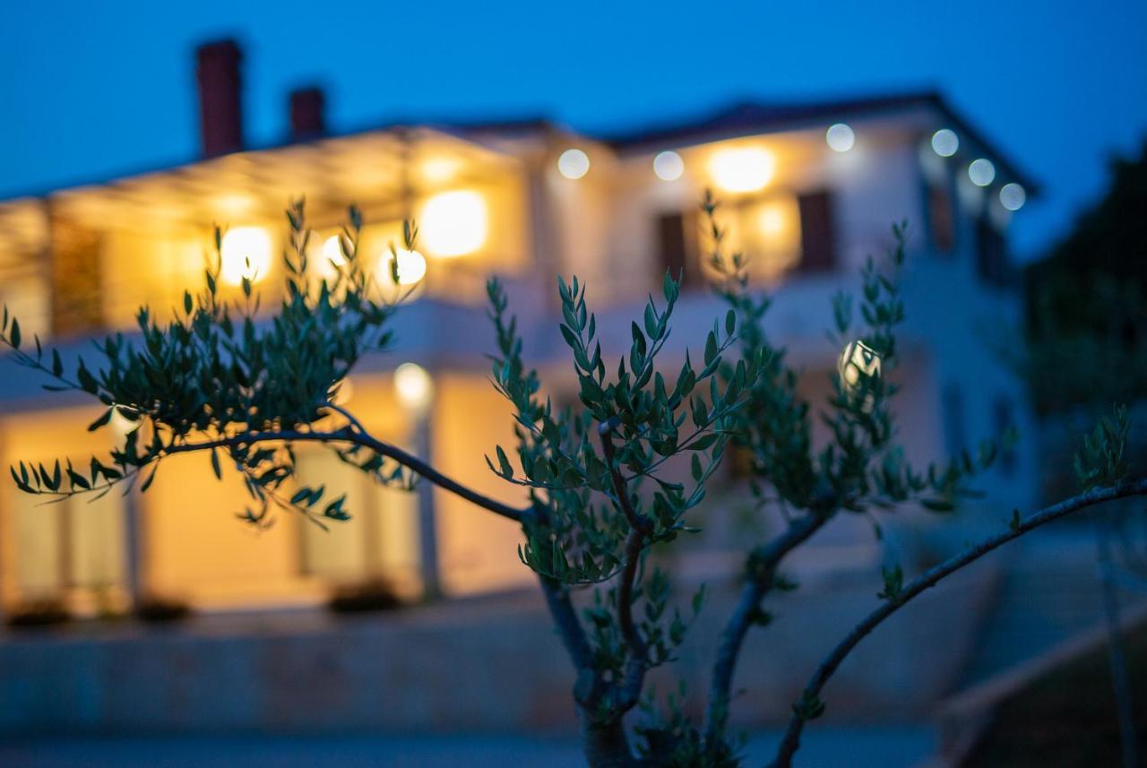 Luxury Apartments Villa Stina Pinezici  Bagian luar foto