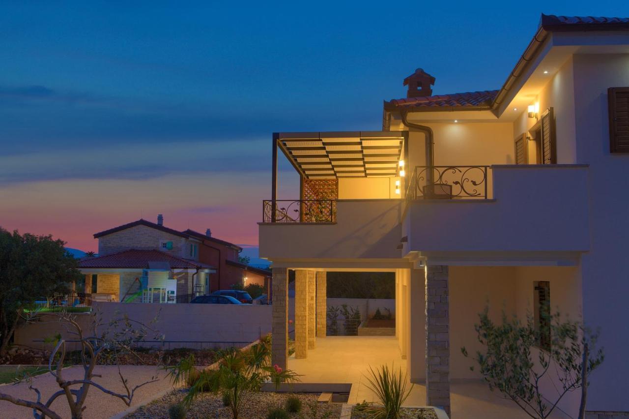 Luxury Apartments Villa Stina Pinezici  Bagian luar foto