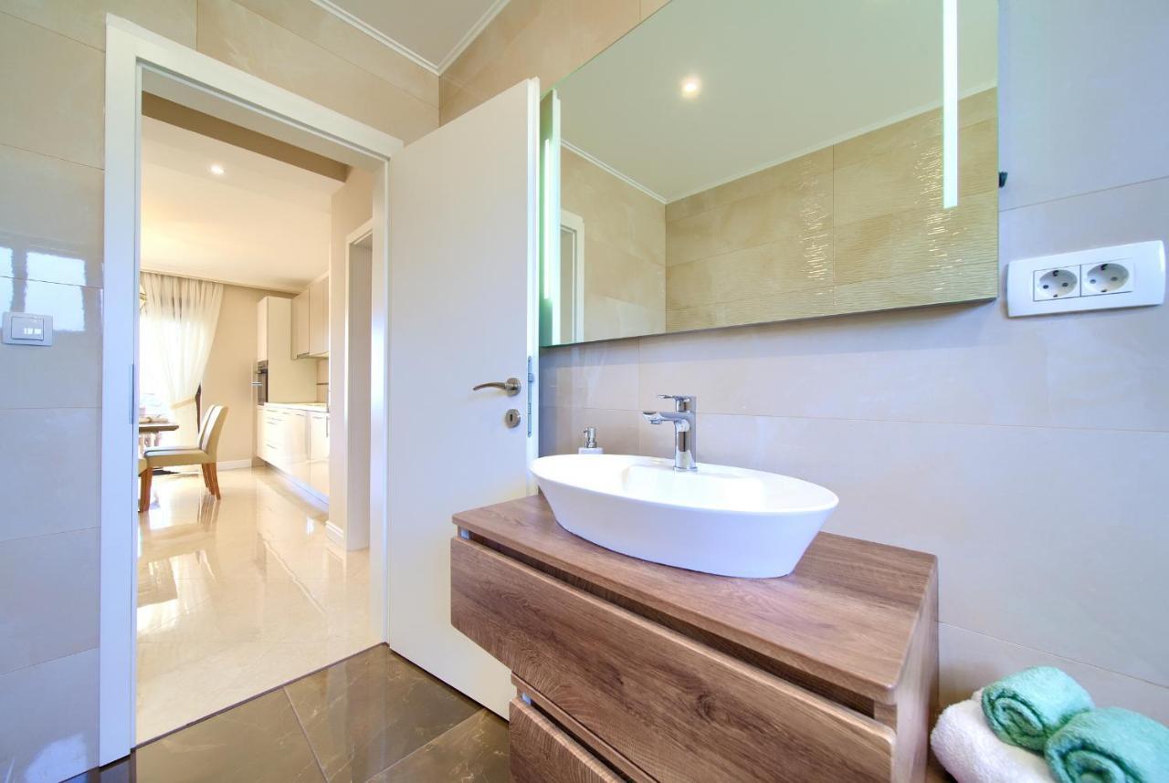 Luxury Apartments Villa Stina Pinezici  Bagian luar foto